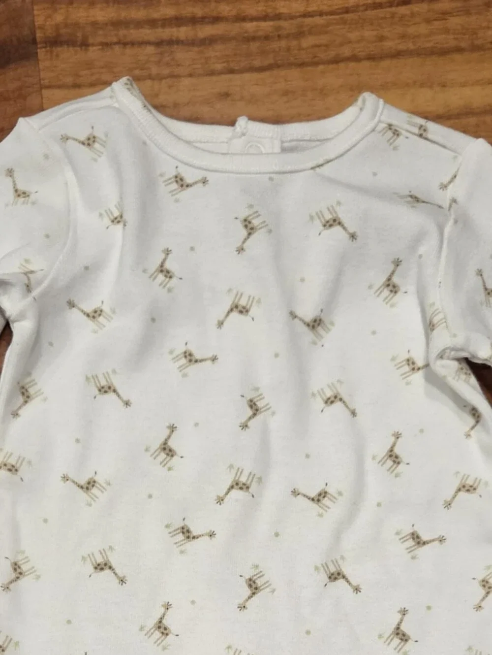Janie and Jack NWT/GUC 0-3 Months Giraffe Bodysuit, Knit Hat, Reversible Blanket